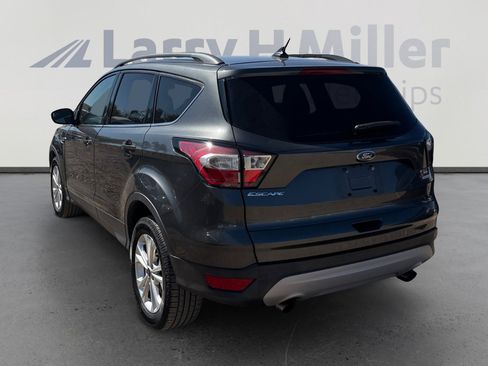 Used 2018 Ford Escape SE w/ SE Sync 3 Package image 3