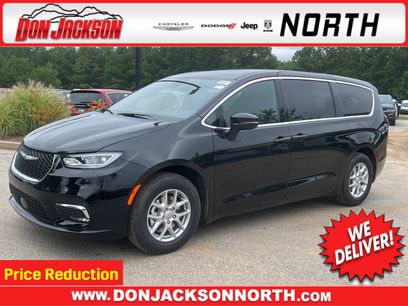 New 2026 Chrysler Pacifica Select