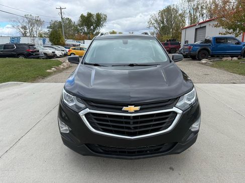 Used 2018 Chevrolet Equinox LT w/ Sun & Infotainment Package AWD/4WD image 2