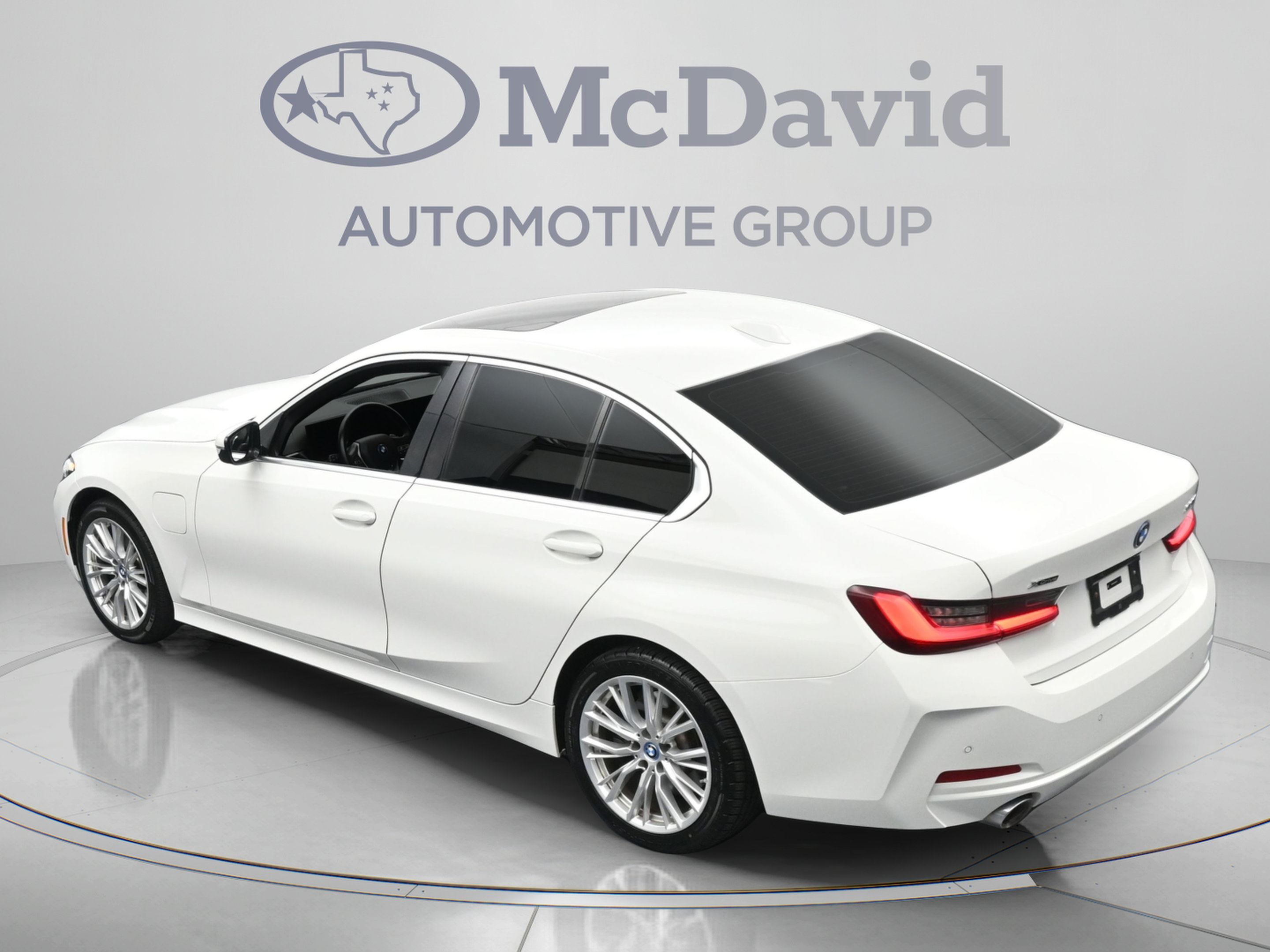 Used 2024 BMW 330e xDrive AWD/4WD image 37