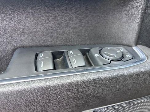 Used 2022 Chevrolet Silverado 1500 LT image 17