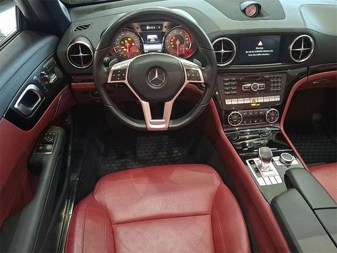 Used 2016 Mercedes-Benz SL 550 image 7