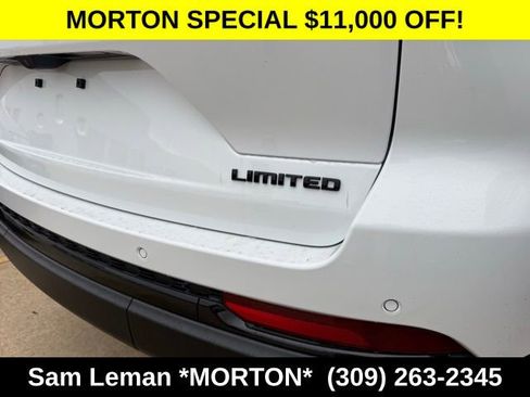 New 2025 Jeep Grand Cherokee Limited w/ Black Appearance Package image 10