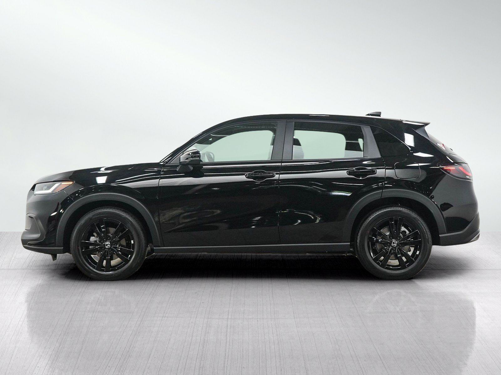 Used 2027 Honda HR-V Sport image 2