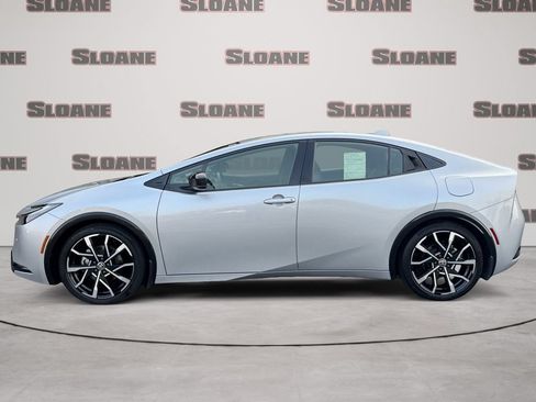 Used 2023 Toyota Prius Prime FWD image 2