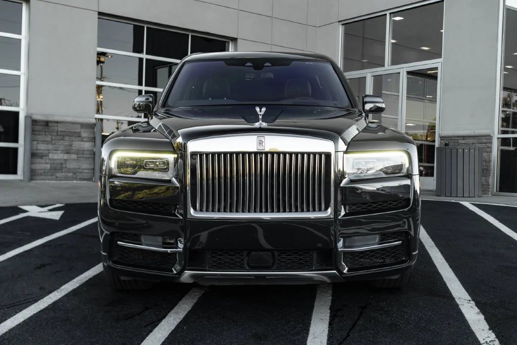 Used 2019 Rolls-Royce Cullinan AWD/4WD image 3