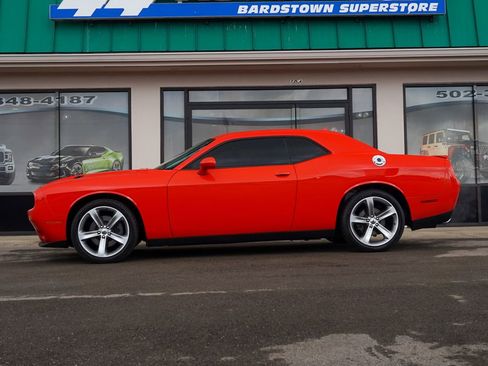 Used 2017 Dodge Challenger R/T w/ Sound Group image 5