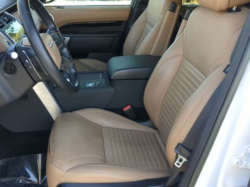 Used 2023 Land Rover Discovery HSE R-Dynamic image 17