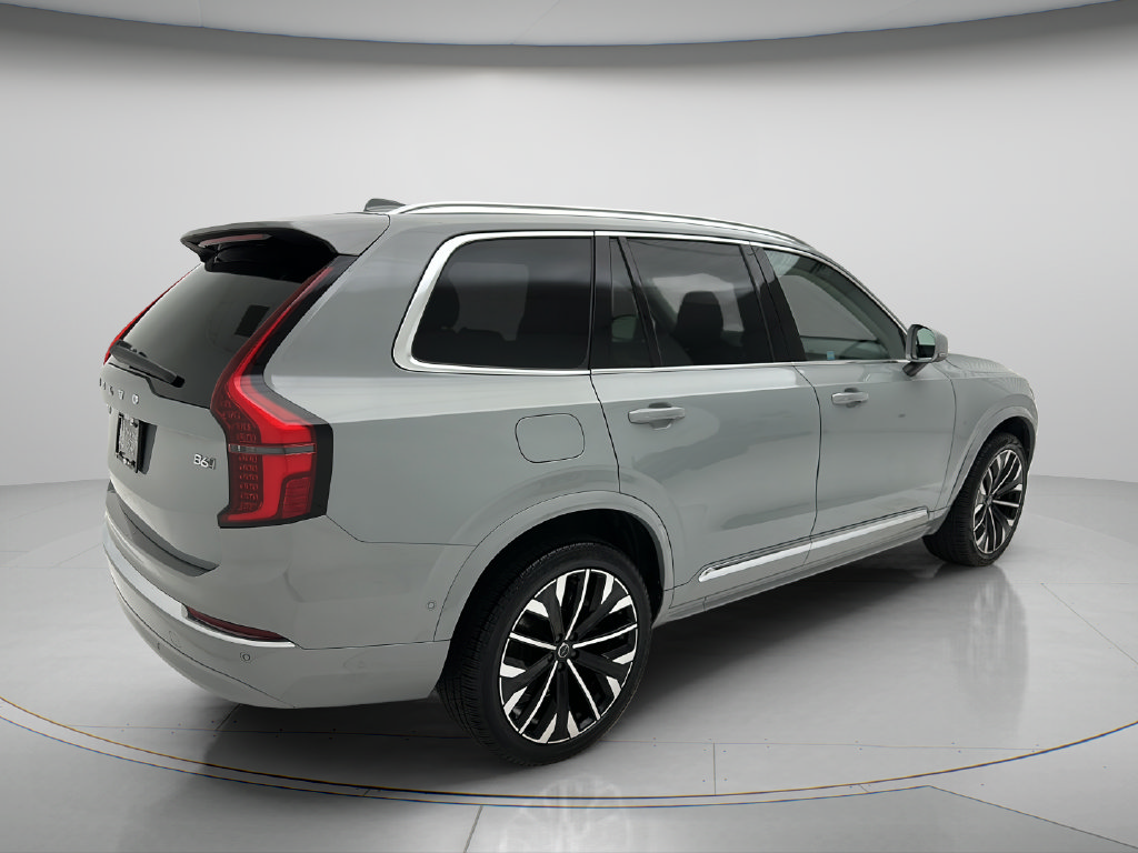 Used 2026 Volvo XC90 B6 Ultra AWD/4WD image 5