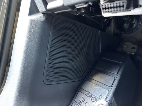 New 2025 Ford Bronco Badlands image 15