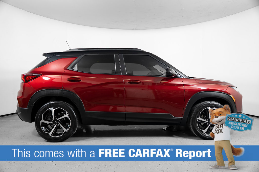 Used 2023 Chevrolet TrailBlazer RS w/ Sun and Liftgate Package FWD image 3
