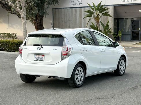 Used 2014 Toyota Prius C One image 6