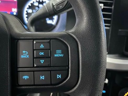 Used 2025 Ford F250 XL AWD/4WD image 23