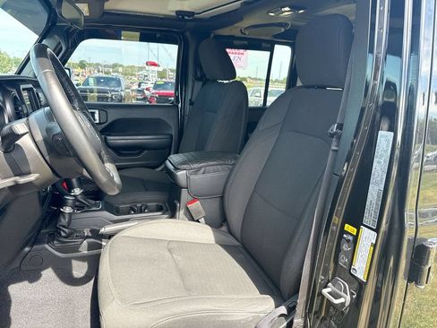 Used 2022 Jeep Wrangler Unlimited Sport AWD/4WD image 21