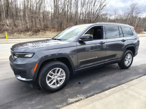 Certified 2025 Jeep Grand Cherokee L Laredo image 4