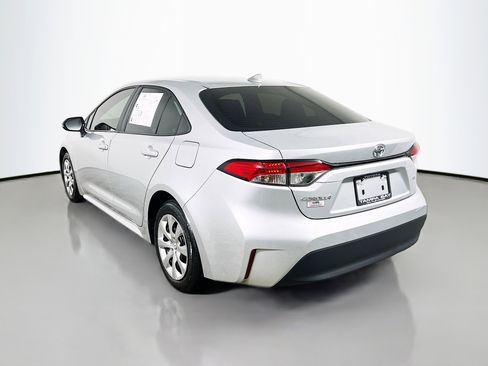 Used 2025 Toyota Corolla LE image 8