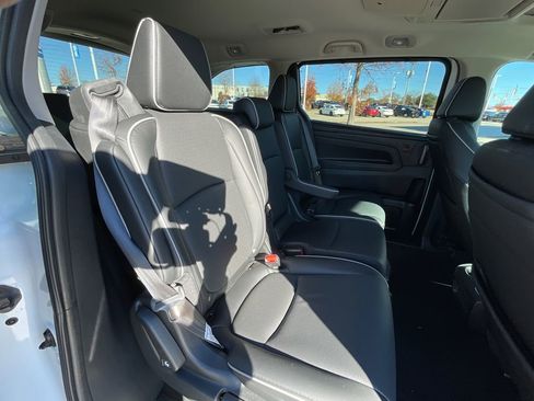 Used 2025 Honda Odyssey Elite image 15