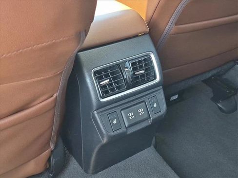 Used 2019 Subaru Outback 3.6R Touring w/ Popular Package #3A AWD/4WD image 18