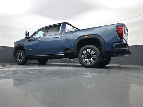 New 2026 GMC Sierra 3500 Denali w/ Denali Reserve Package image 27