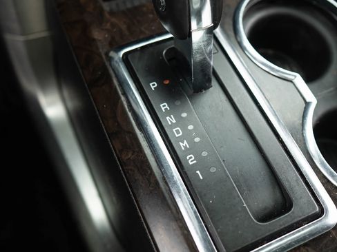 Used 2014 Ford F150 Platinum image 32