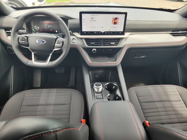 Used 2026 Ford Explorer ST-Line w/ ST-Line Street Pack AWD/4WD image 14