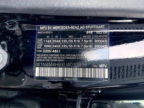 Used 2020 Mercedes-Benz GLB 250 4MATIC image 30