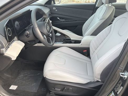 New 2026 Hyundai Elantra Limited image 9
