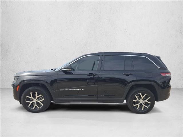 Used 2024 Jeep Grand Cherokee Limited w/ Luxury Tech Group II RWD image 9