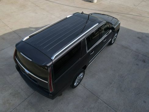 Used 2017 Cadillac Escalade ESV Platinum image 62