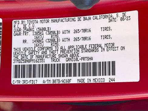 Used 2023 Toyota Tacoma TRD Off-Road w/ Advanced Technology Package AWD/4WD image 30
