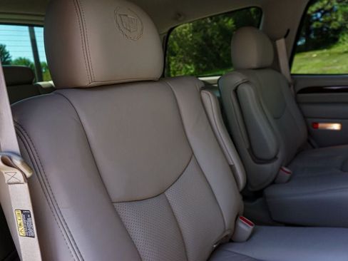 Used 2003 Cadillac Escalade AWD image 56