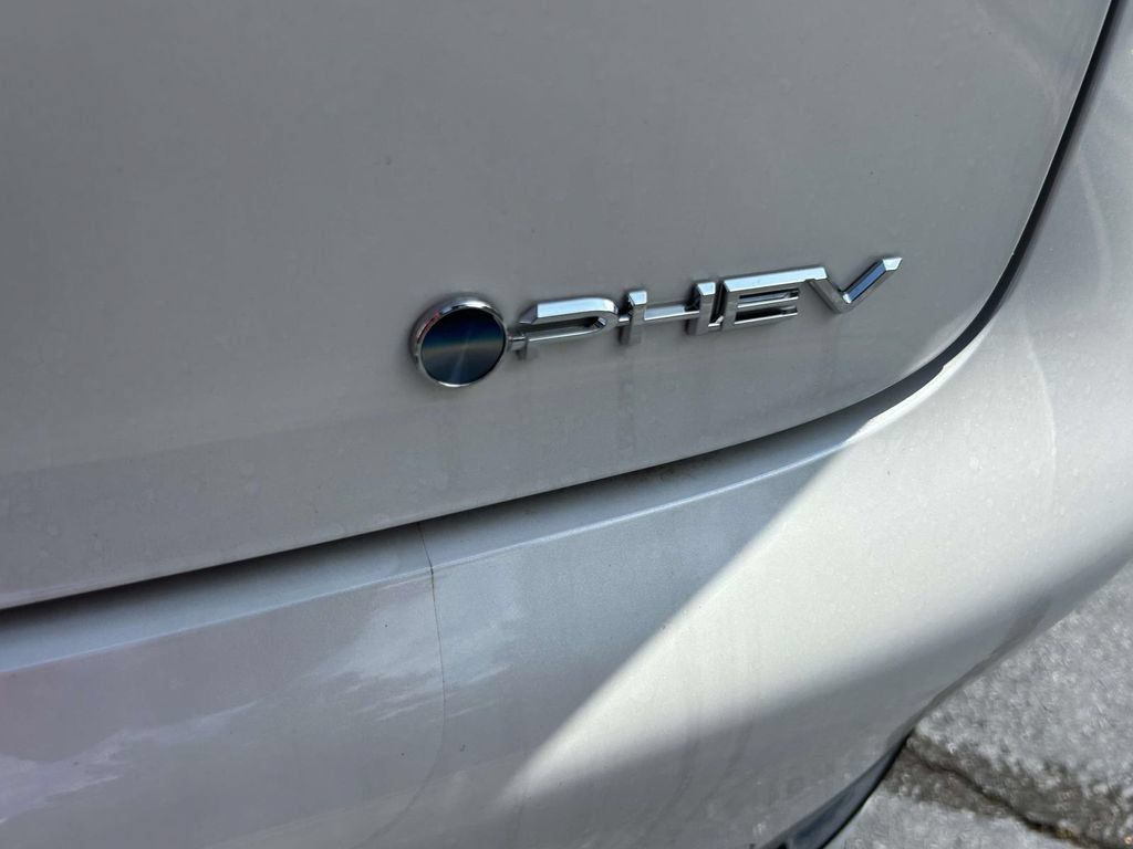 New 2026 Toyota Prius Plug-In Hybrid w/ Limited Premium Package FWD image 10