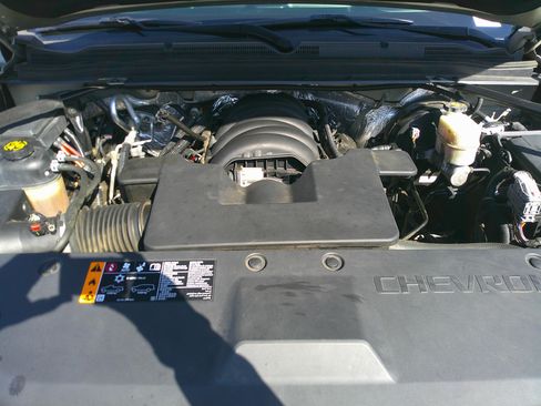 Used 2017 Chevrolet Suburban LT image 46