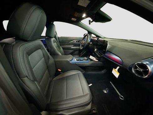 New 2026 Chevrolet Equinox EV LT image 28