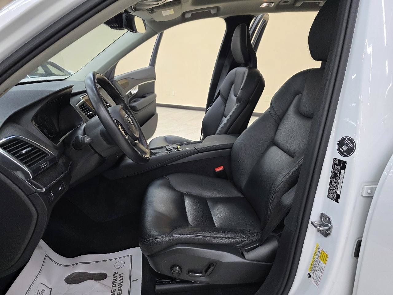 Used 2020 Volvo XC90 T6 Momentum AWD/4WD image 19