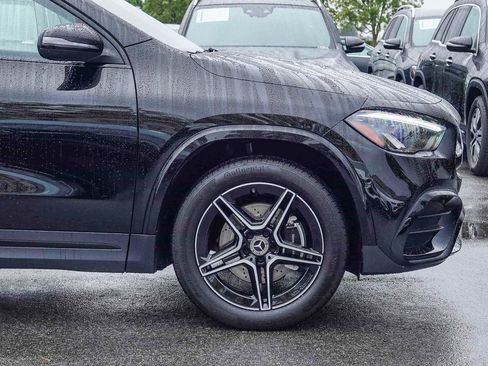 Certified 2025 Mercedes-Benz GLA 250 image 10