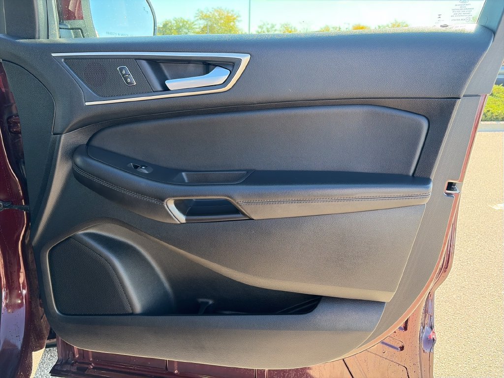 Used 2024 Ford Edge SEL w/ Convenience Package AWD/4WD image 9
