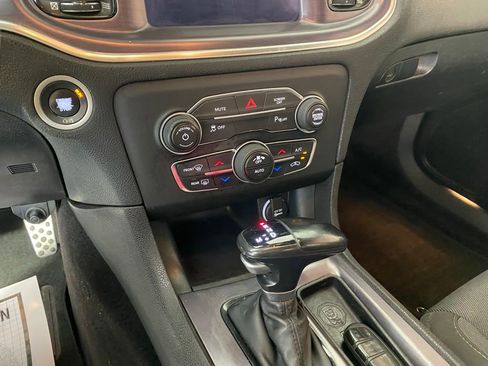 Used 2018 Dodge Charger SXT Plus w/ Blacktop Package RWD image 21