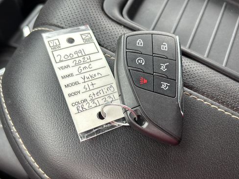 Used 2024 GMC Yukon SLT image 34