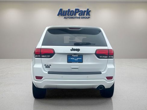 Used 2019 Jeep Grand Cherokee Altitude AWD/4WD image 6