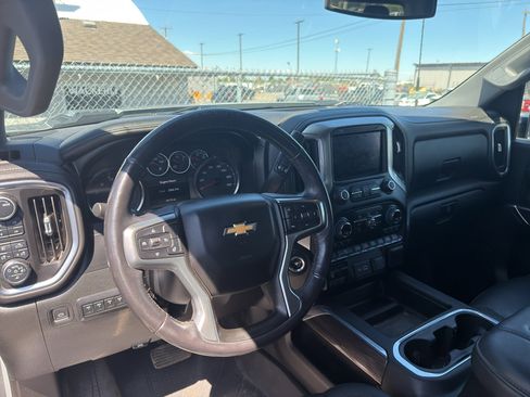 Used 2021 Chevrolet Silverado 2500 LTZ w/ LTZ Convenience Package AWD/4WD image 10
