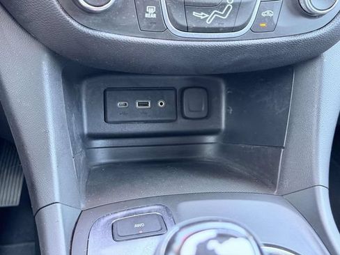 Used 2020 Chevrolet Equinox LT AWD/4WD image 22