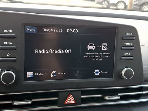 Used 2022 Hyundai Elantra SE FWD image 15