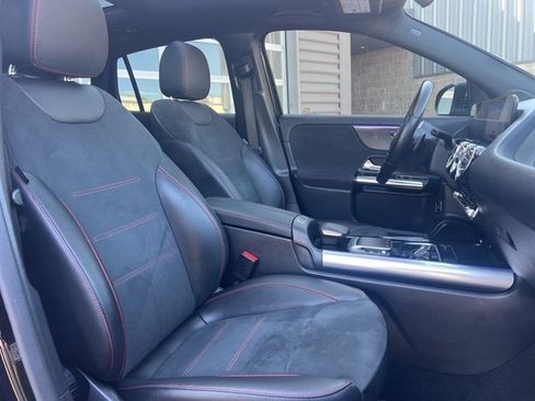 Used 2022 Mercedes-Benz GLA 250 4MATIC image 12