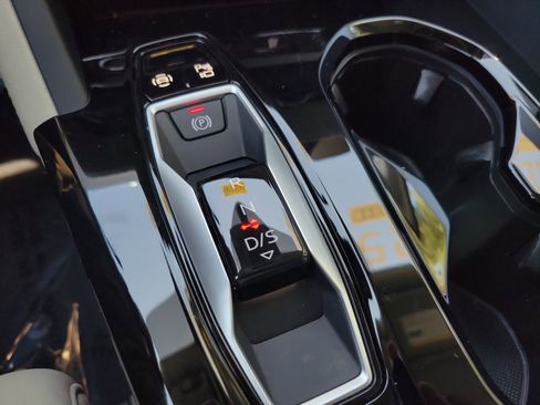 Used 2025 Audi Q5 Prestige AWD/4WD image 24