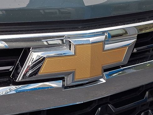 Used 2025 Chevrolet Silverado 1500 LT AWD/4WD image 30