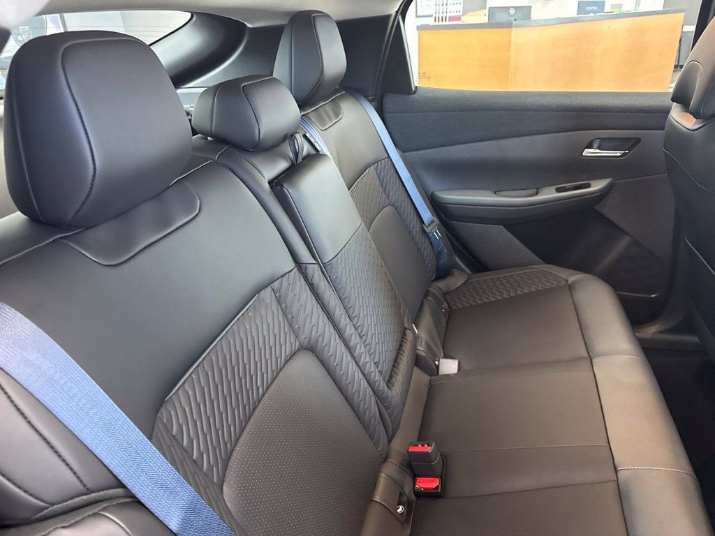 New 2026 Nissan Leaf Platinum+ FWD image 22