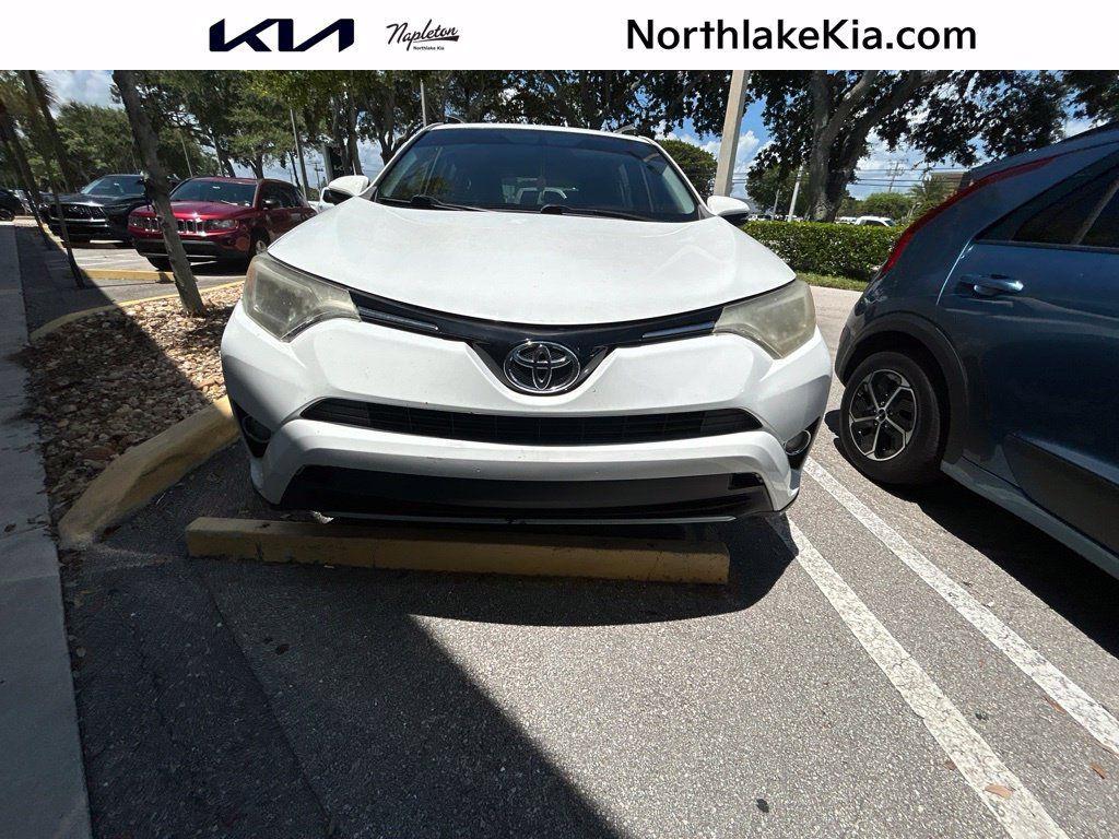 Used 2016 Toyota RAV4 XLE FWD image 1