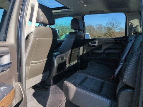 Used 2019 GMC Sierra 2500 Denali w/ Duramax Plus Package image 6