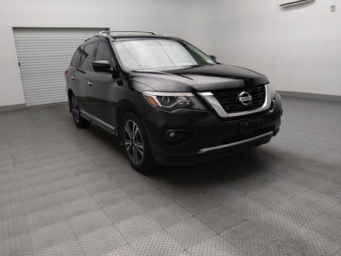 Used 2017 Nissan Pathfinder Platinum image 13